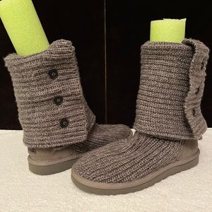 Ugg Woman’s Knit Gray Tall Boots Sz 7 Shearling Lined Style 5819 Also Wear Short